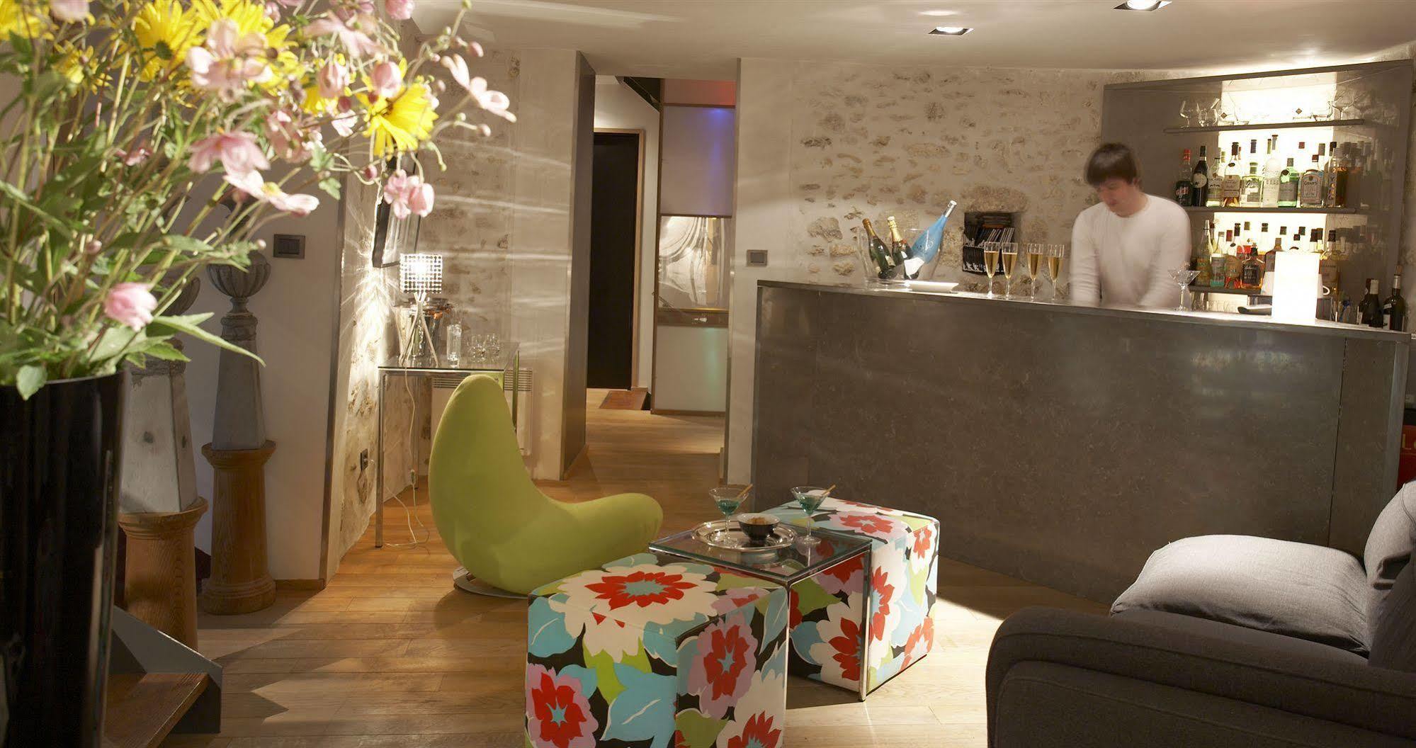 Design Hotel Des Francs Garcons Сен-Сован Экстерьер фото